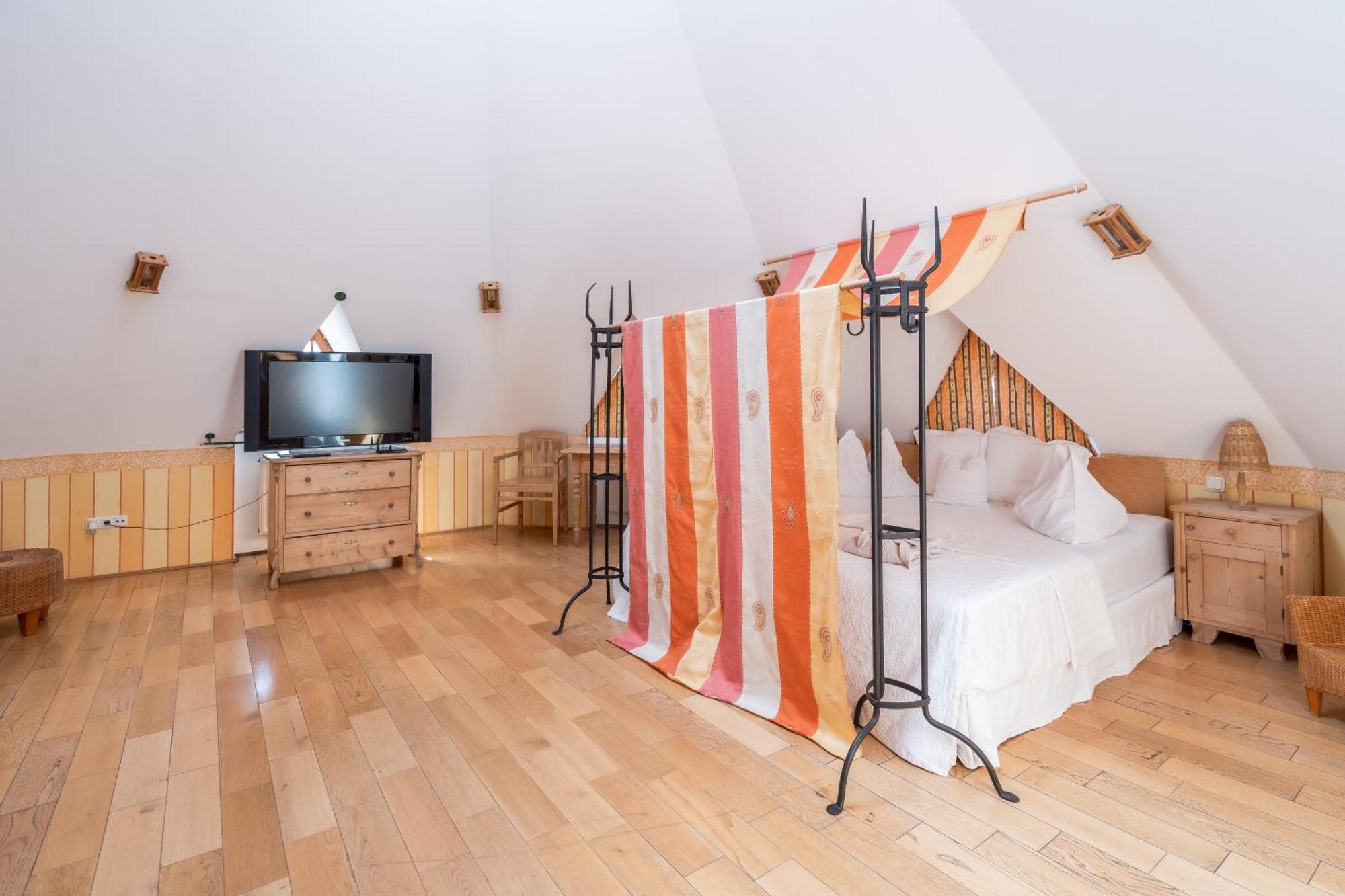 Hotel Roemerstein Fürstenfeld Dış mekan fotoğraf