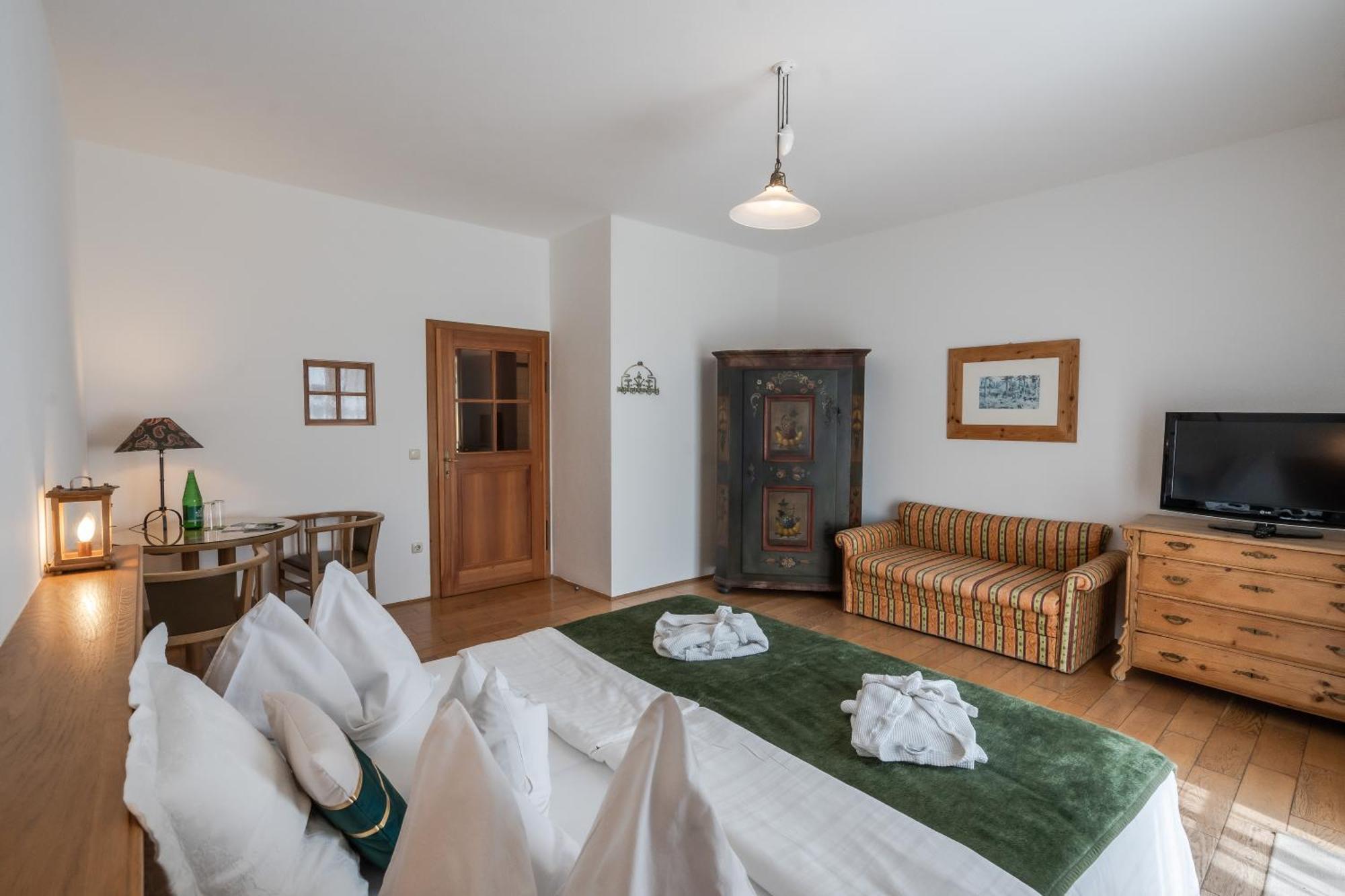 Hotel Roemerstein Fürstenfeld Dış mekan fotoğraf