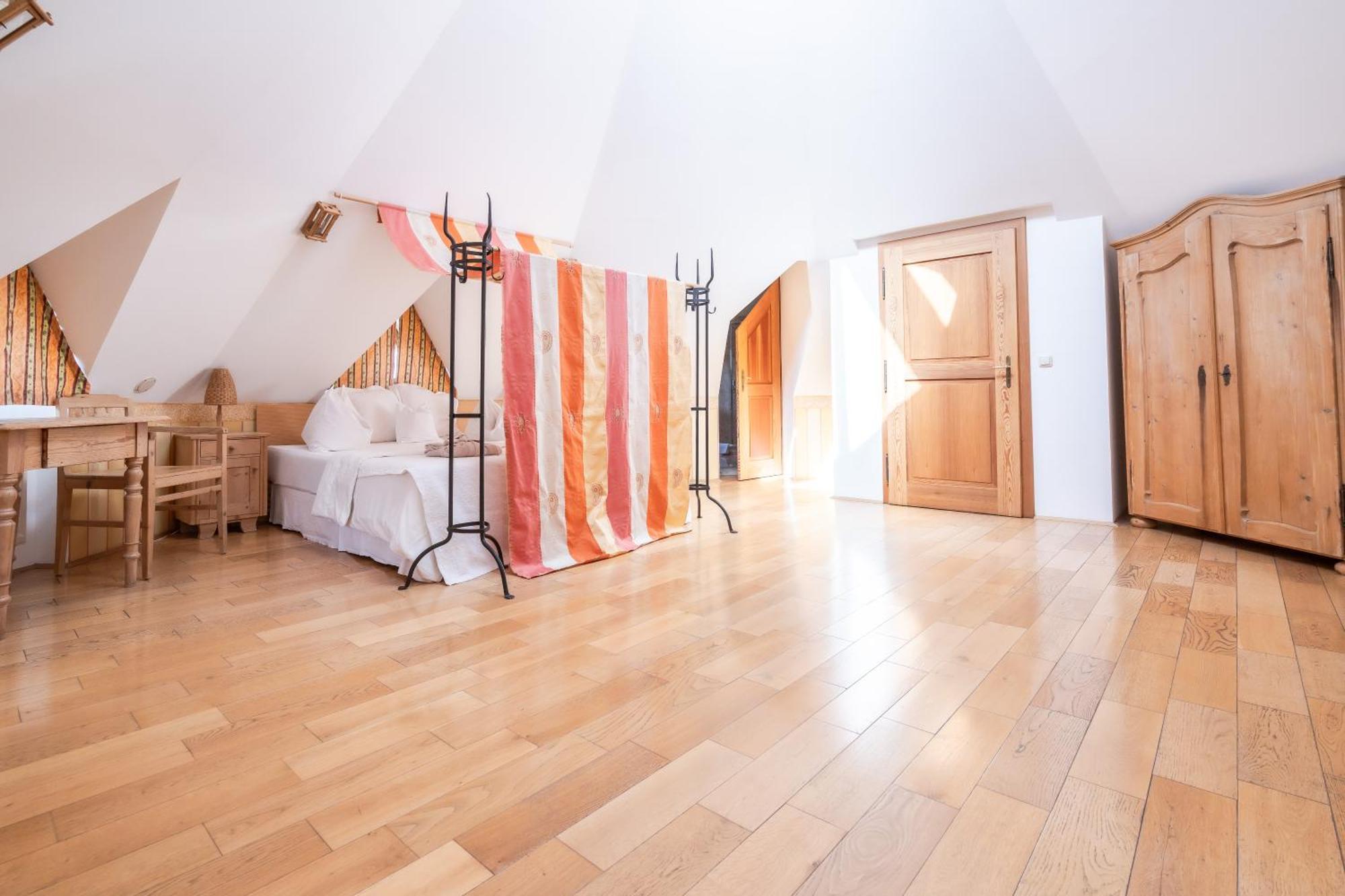 Hotel Roemerstein Fürstenfeld Dış mekan fotoğraf