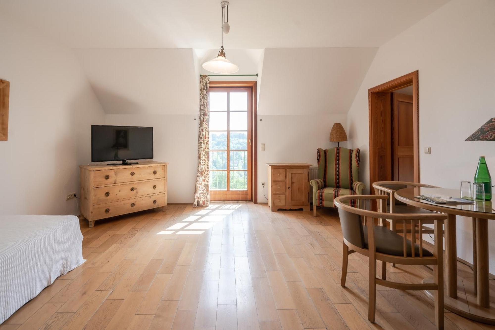 Hotel Roemerstein Fürstenfeld Dış mekan fotoğraf